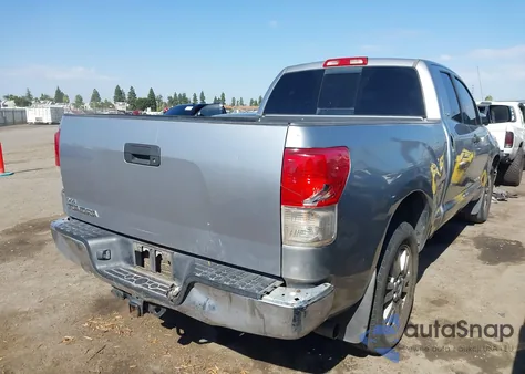 2010 Toyota Tundra Double Cab Sr5 z USA, uszkodzony, nr VIN 5TFRY5F18AX086972
